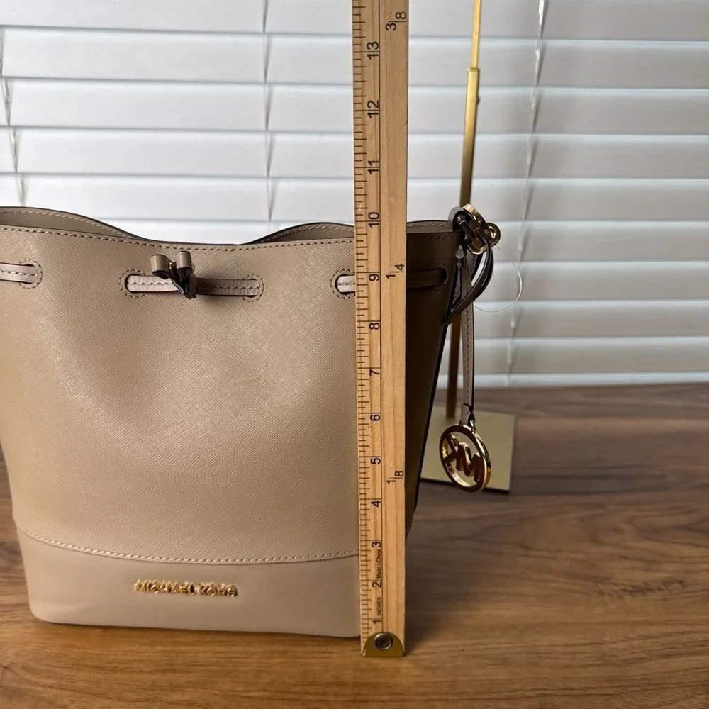 Michael Kors Trista Medium Bucket Bag Truffle Beige Saffiano Leather NWT